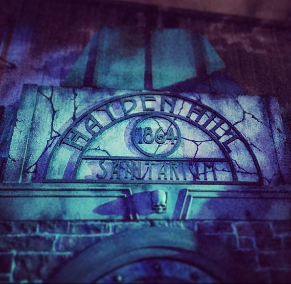 Entrance to Paranormal Inc. maze Knott's Scary Farm